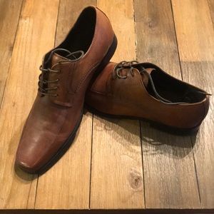 Men leather dress shoes